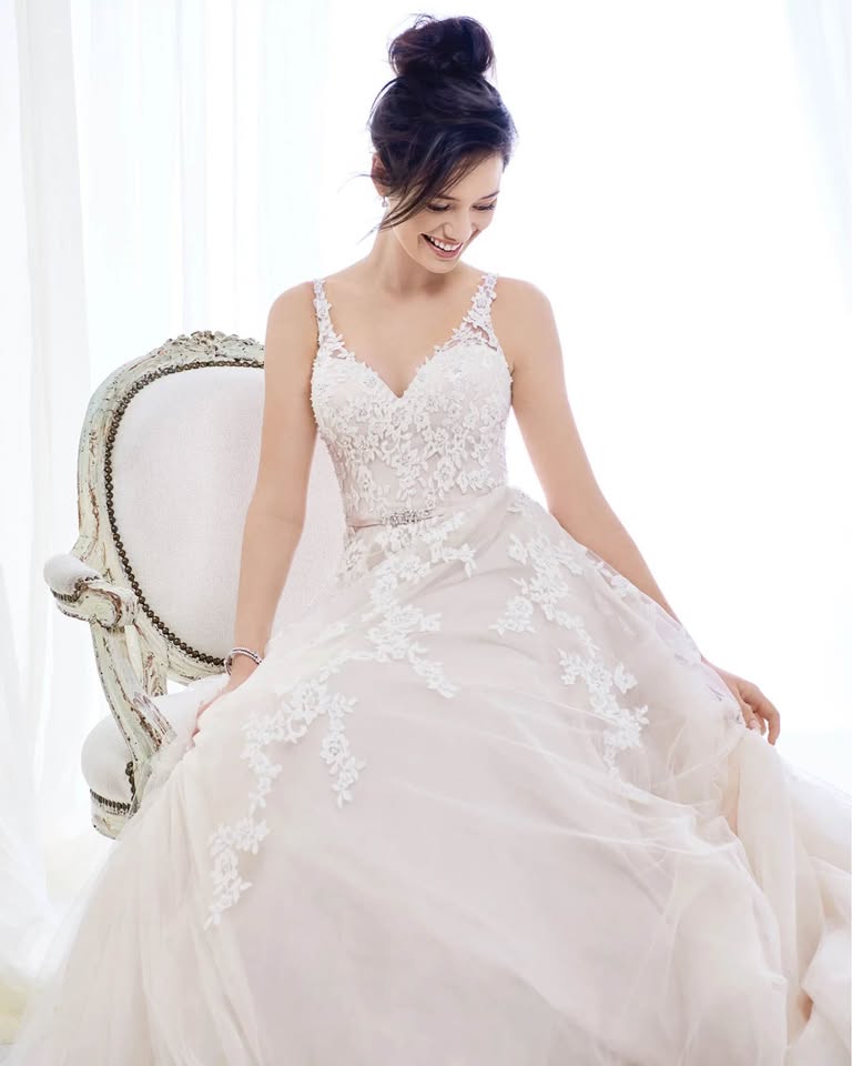 Ella Rosa Wedding Dress Size 22W | David’s Bridal Corset Back | Bridal Gown
